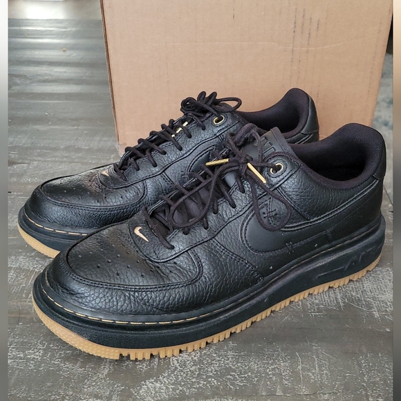 Nike Air Force 1 Luxe Black and Gold Size 10.5 - Picture 6 of 16